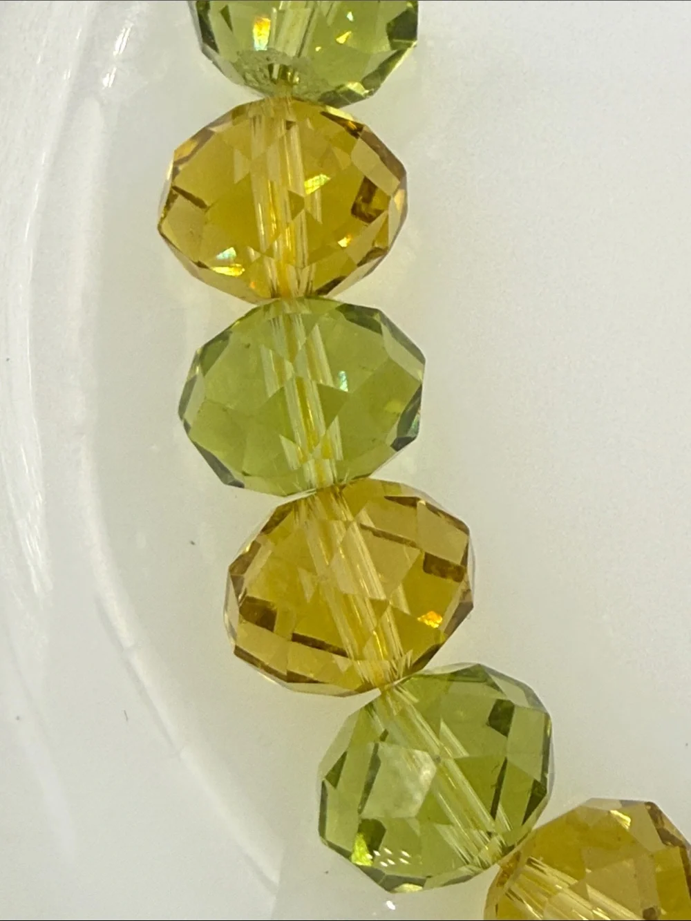 Kenneth Cole faceted Green Yellow Crystal Bead Bracelet silvertone stretch